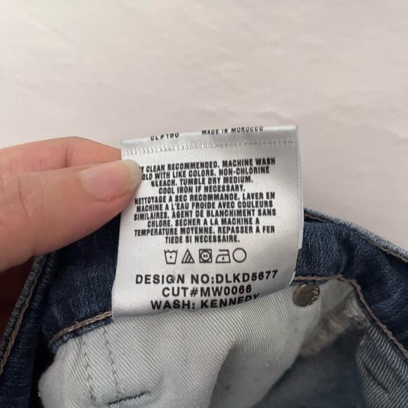 JOE'S Jeans Bermuda Denim Womens Shorts Sz 27 Kennedy Wash DLKD5677 Walking - Picture 13 of 14